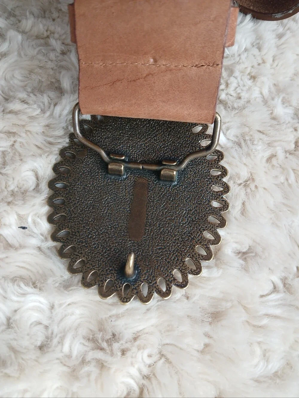 Jessica Simpson stylish tan